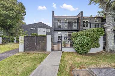 14/2 Cawley Street_3