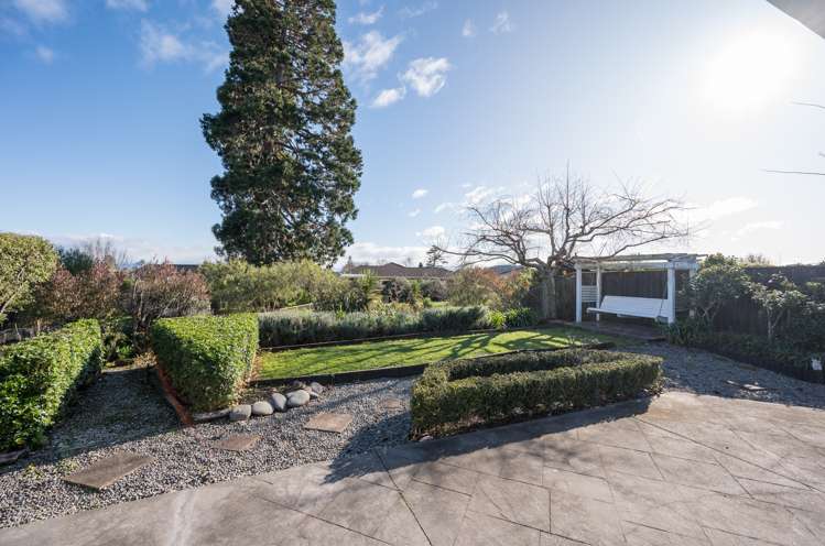 24 Kingsford Drive Stoke_16