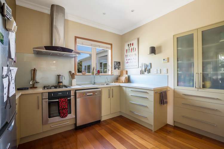 520 Broadway Strathmore Park_10