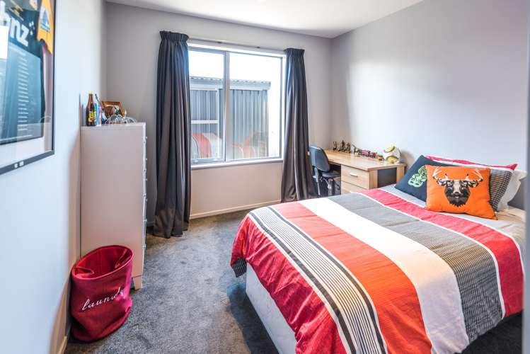 77 Intrepid Crescent Beachlands_17