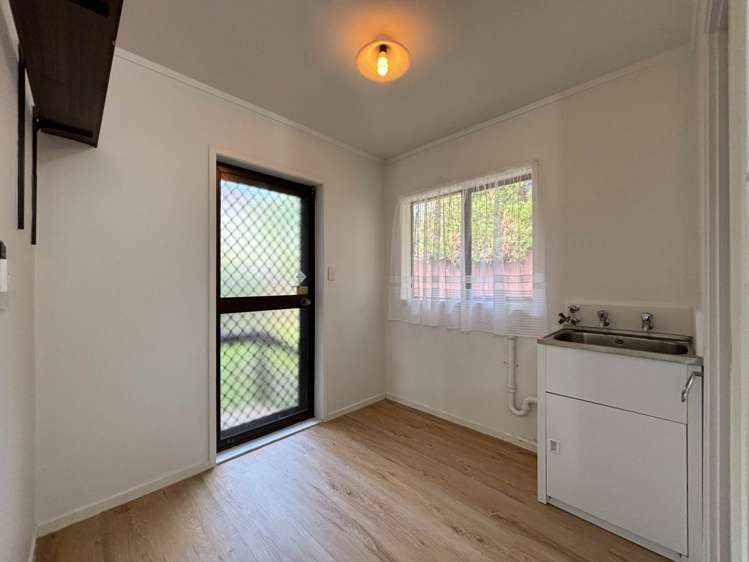 2/3 Diorella Drive Clover Park_9