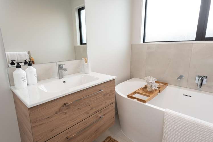 18 Plover Avenue Amberley_16