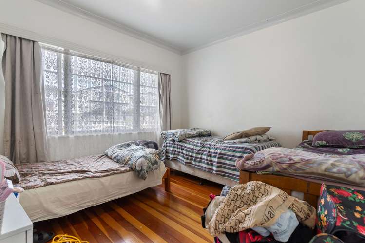 71 & 71a Station Road Papatoetoe_6