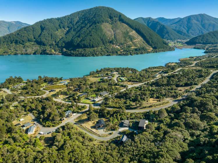 5 Toki Place Kaiuma Bay_24