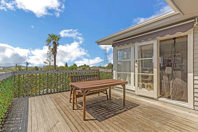 6 Merville Avenue Te Atatu South_2