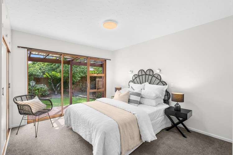 17 Yellowstone Crescent Burwood_12