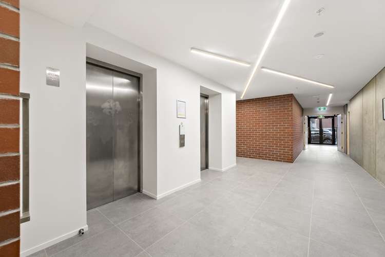 405/21 King Street Mount Cook_13