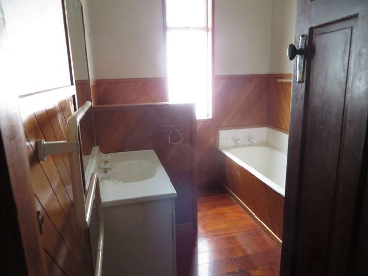 9 Emerson Street Te Aroha_25