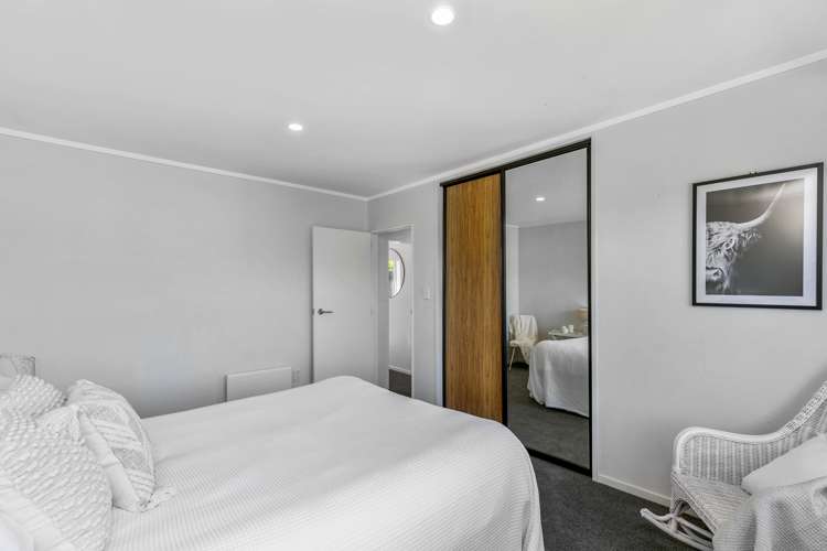 35 Akaroa Drive Maupuia_9