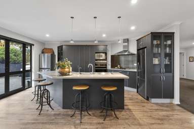 5 Aratia Way_2