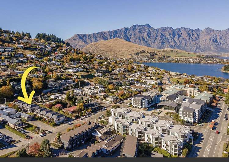1/42 Hallenstein Street Queenstown_2