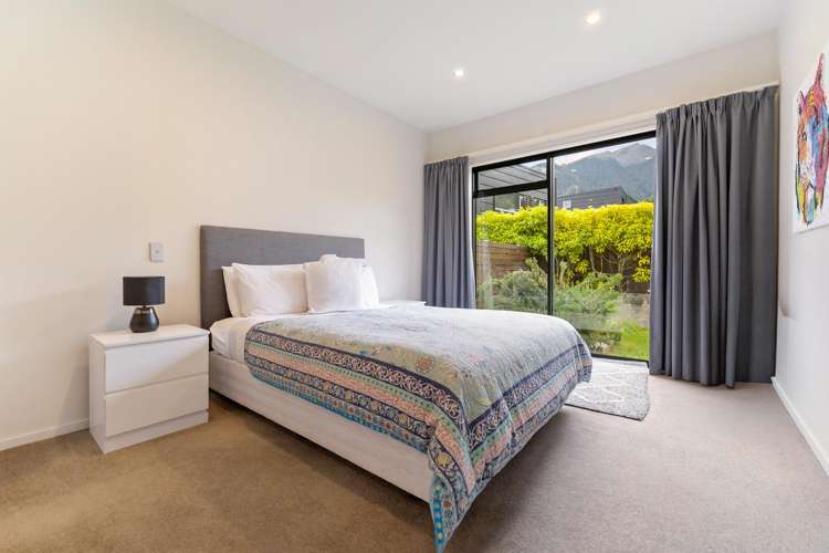 8 Hallenstein Street Queenstown_8