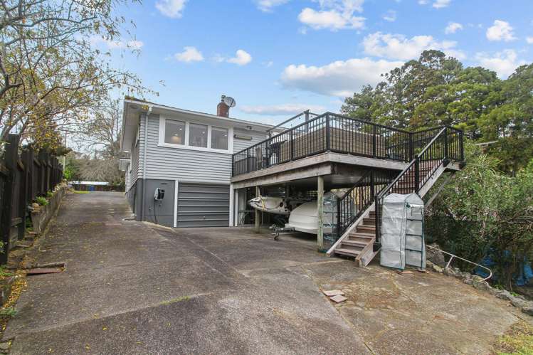 37 Derwent Crescent Titirangi_22