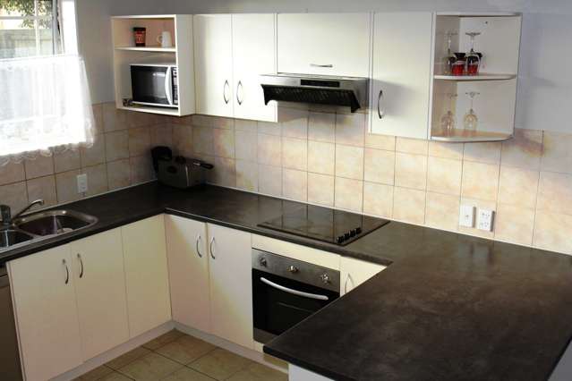 75 Heathdale Crescent Papakura_2