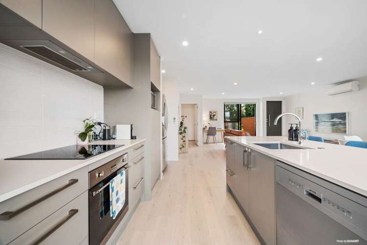 103 Bonair Crescent Silverdale_5