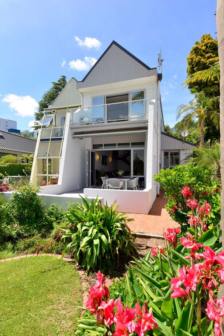 18b Lake Crescent Hamilton Lake_10