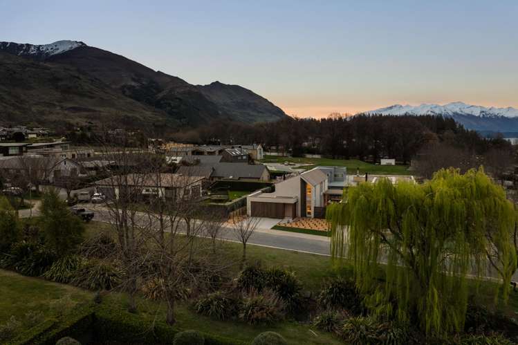 2 McFarlane Terrace Wanaka_36