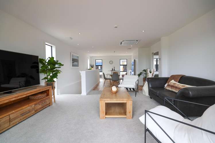 8/15 Keehan Drive Hilltop_8