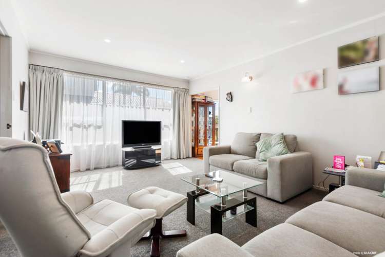 21 Allington Road Massey_13