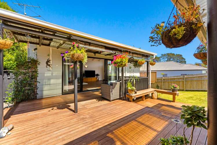 12 Downer Street Helensville_14