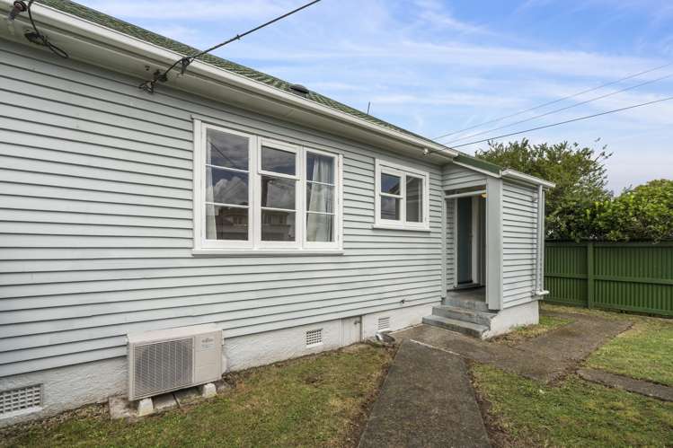 57 Hewer Crescent Naenae_18