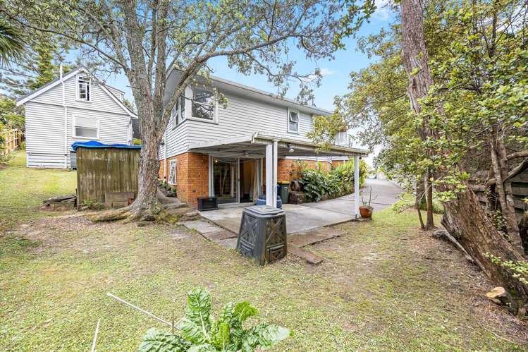 156 Godley Road Titirangi_25