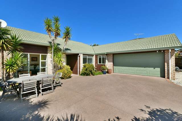 87 Alec Craig Way Gulf Harbour_4