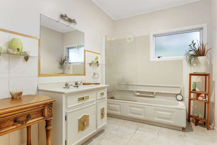 2 Mahoe Road Titirangi_12