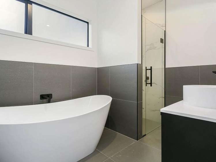 5 Alan Livingston Drive 11373_9