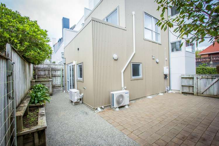 5/12 Agra Crescent Khandallah_16