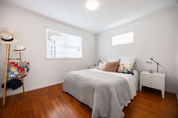 78 Vandeleur Avenue Birkdale_5