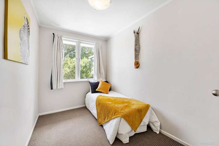 88 Cobham Crescent Kelston_4