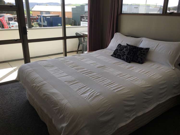 9 Waikawa Road Owaka_11