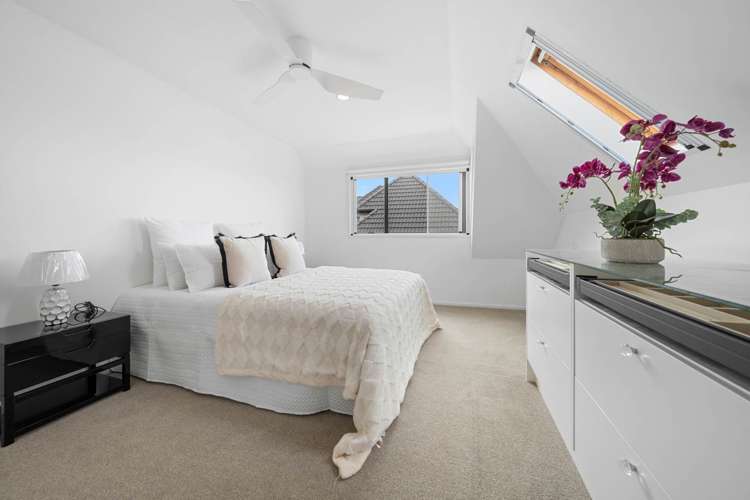 16b Seccombes Road Epsom_15