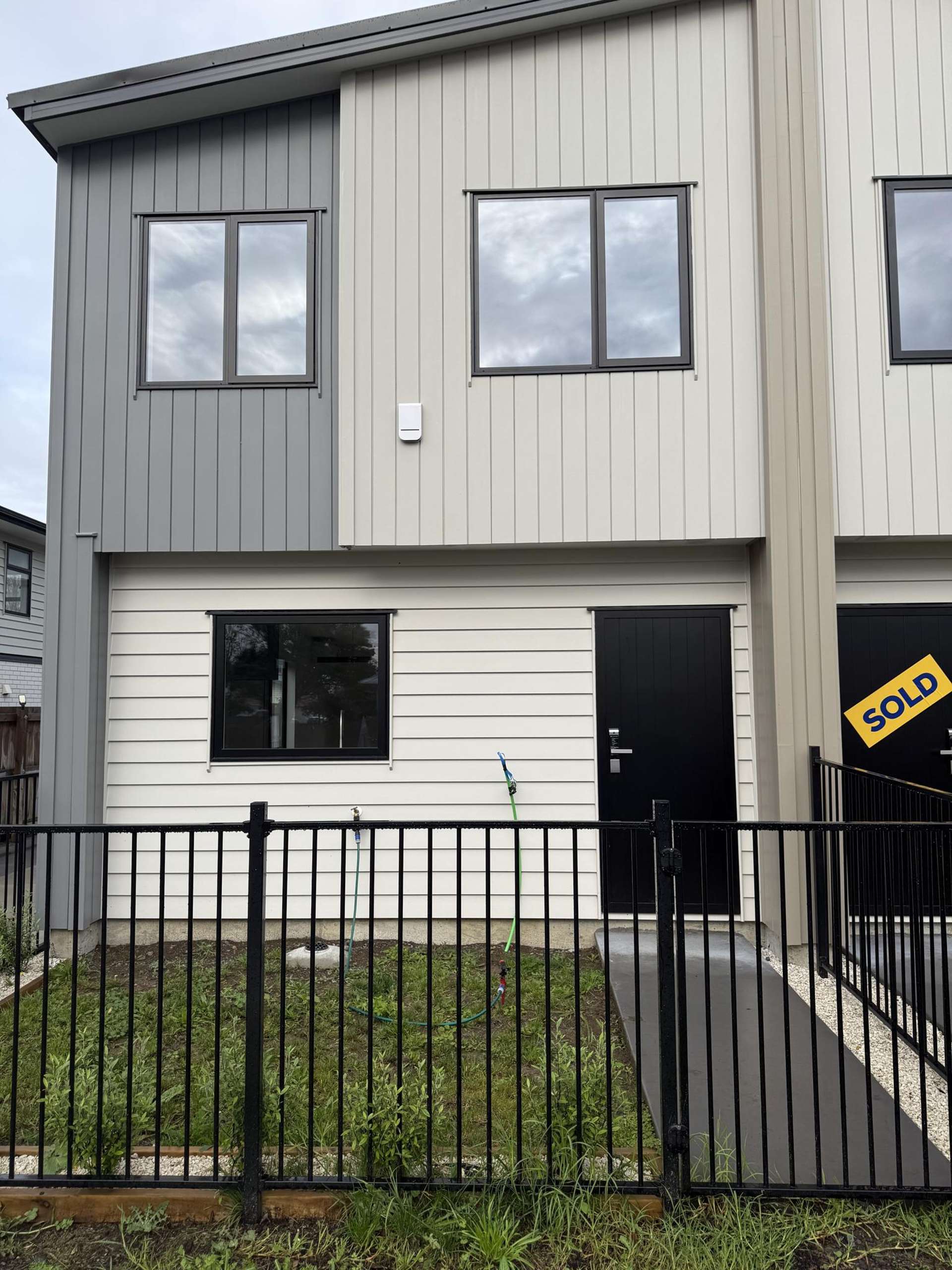 2/26 Alamein Road Panmure_0