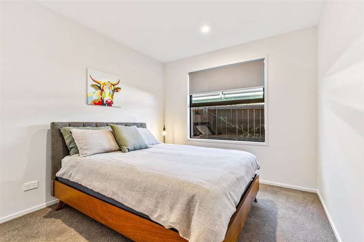 5 Canoe Lane Riverhead_11