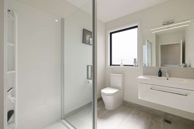 55 Probert Crescent Chartwell_17