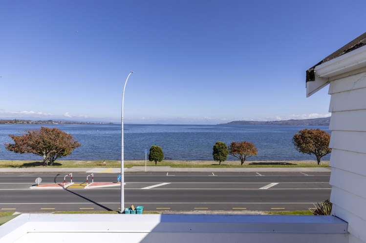 1/116 Lake Terrace Hilltop_17