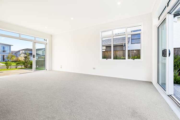 13 Couldrey Crescent Red Beach_24