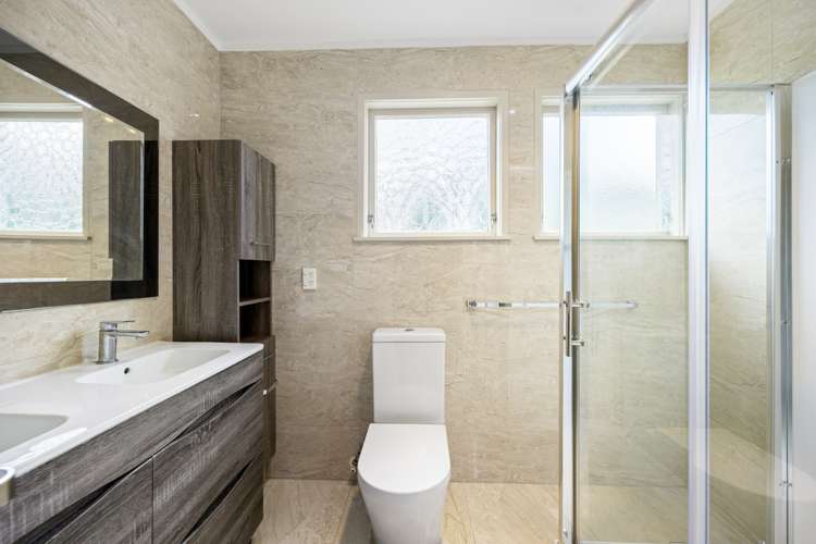 18 Rewarewa Road Te Atatu Peninsula_9