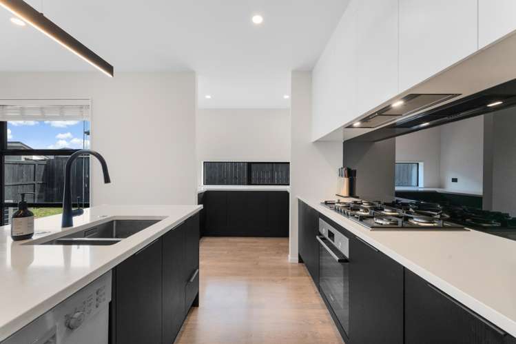 8 Kuinga Street Milldale_6