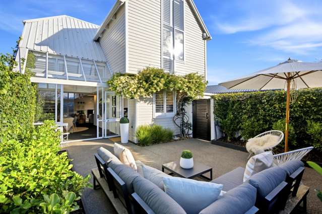 74 Office Road Merivale_1