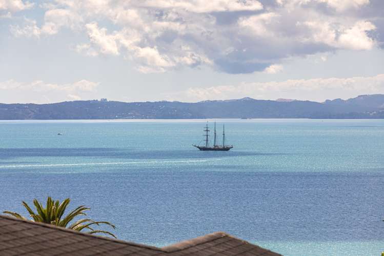 1b Burford Place Mellons Bay_7