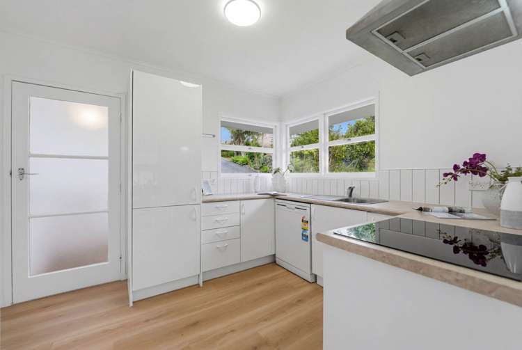 2/5 Eban Avenue Hillcrest_9
