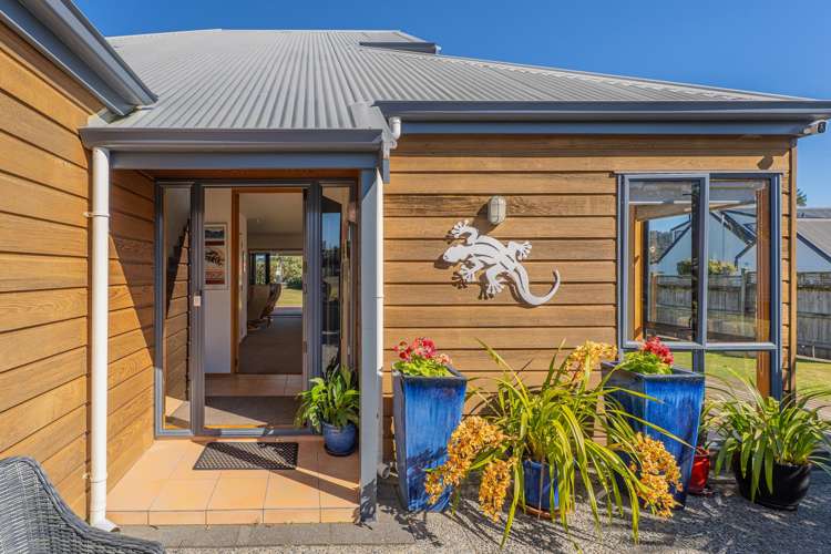 29 Pleasant Place Pauanui_2