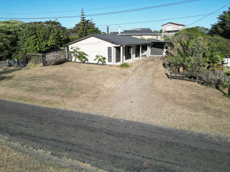 3 Brown Terrace Foxton Beach_3