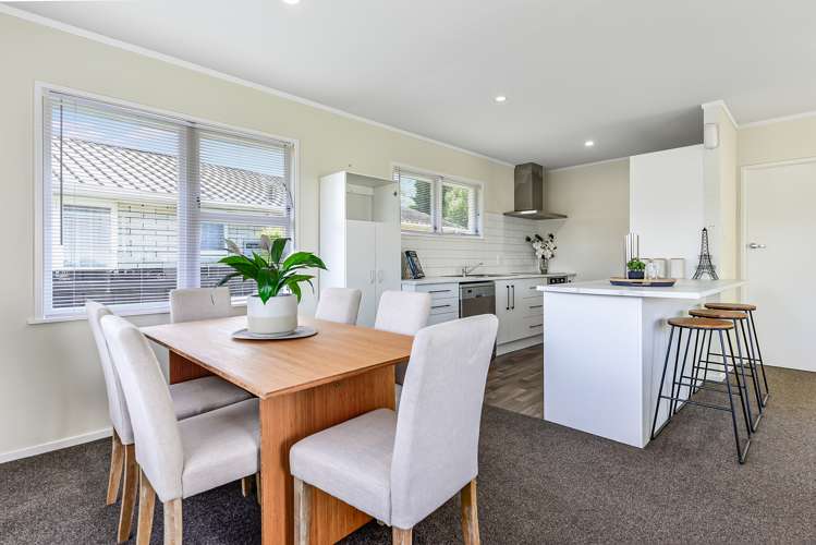 24 Bremworth Avenue Dinsdale_8