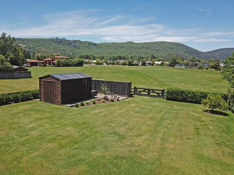 19 Montgomery Crescent Kinloch_6