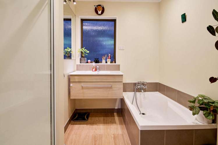 9 Kenef Road Paremata_11