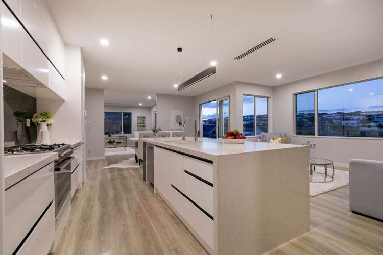 6 Colonial Drive Silverdale_1